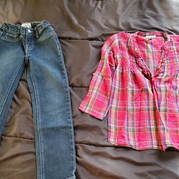 Old Navy Other - girl size 6 jeans and pink top Old Navy Other - girl size 6 jeans and pink top